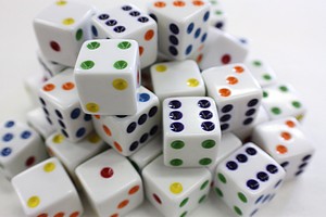 DICE - 16MM - WHITE/MULTICOLOR PIPS